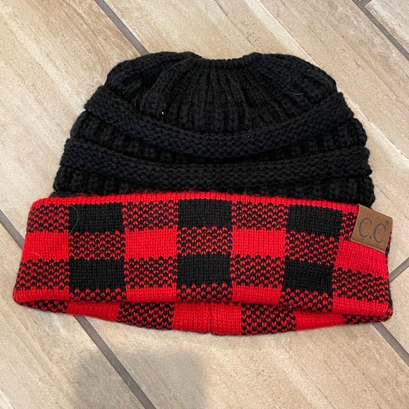 CC ponytail beanie - Picture 1 of 2